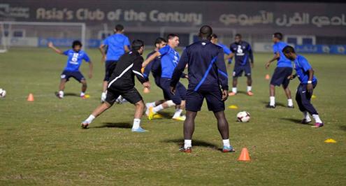 طاقم طبي نمساوي يُجري اختبارات لياقية للاعبي الهلال .. وكاستيلو يغادر إلي أمريكا